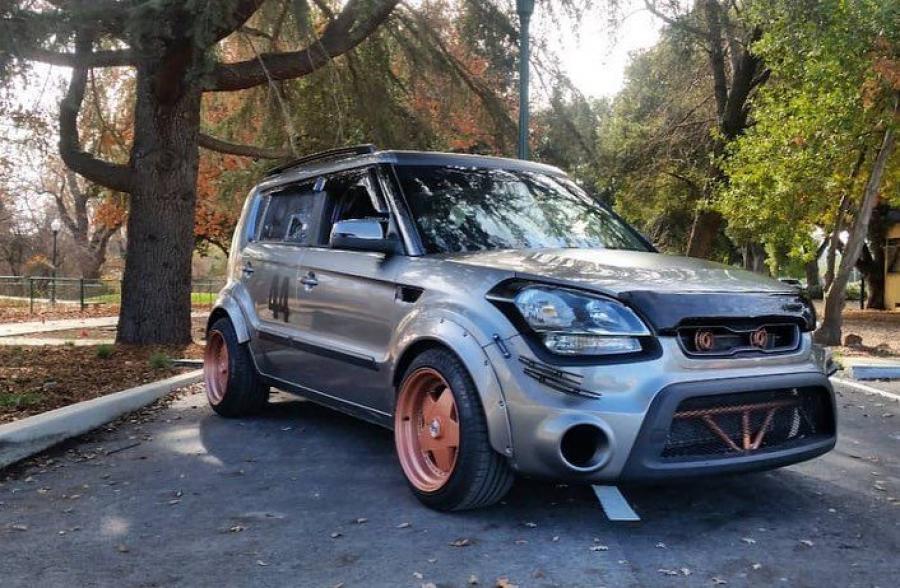  Kia Soul by Clinched 2019 года  (фото 3 из 5)